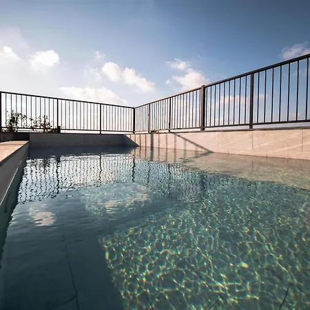 Avenue 102 1 Bed * פאפוס