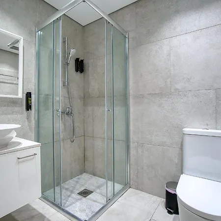 Διαμέρισμα Avenue 102 1 Bed *